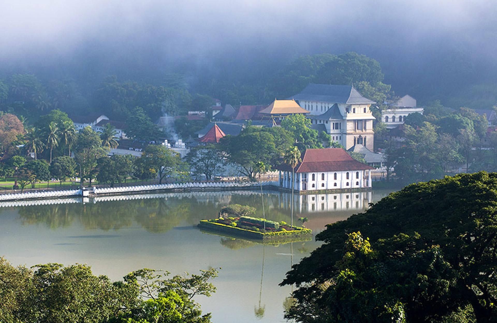 Kandy Lake