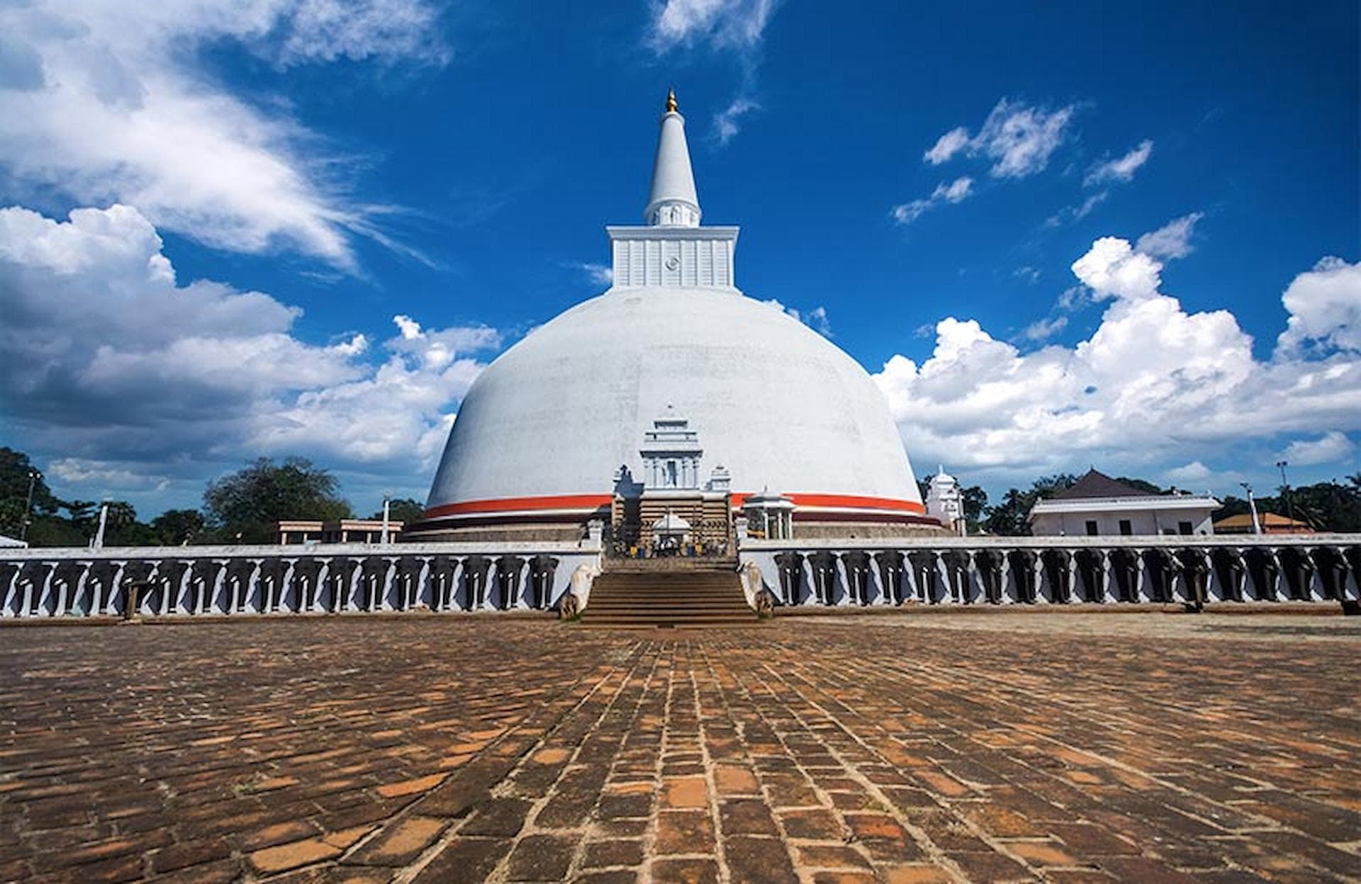 Ruwanwelisaya Stupa